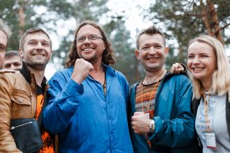 23 сентября под Петербургом пройдет большой бизнес-пикник, на котором соберутся миллионеры, миллиардеры и те, кто хочет ими стать, чтобы обменяться опытом. Хедлайнером пикника заявлен Сергей Полонский – долларовый миллиардер, строитель&nbsp;и создатель высоко-технологичного здания Башня Федерация, флагмана&nbsp;проекта Москва-сити.