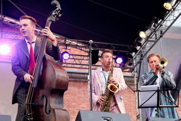 u041du0430 u043fu043bu043eu0449u0430u0434u0438 u041eu0441u0442u0440u043eu0432u0441u043au043eu0433u043e u0432 u043du0430u0447u0430u043bu0435 u0438u044eu043bu044f u043fu0440u043eu0439u0434u0435u0442 XII u043cu0435u0436u0434u0443u043du0430u0440u043eu0434u043du044bu0439 u0444u0435u0441u0442u0438u0432u0430u043bu044c u00abu041fu0435u0442u0440u043eu0414u0436u0430u0437u00bb