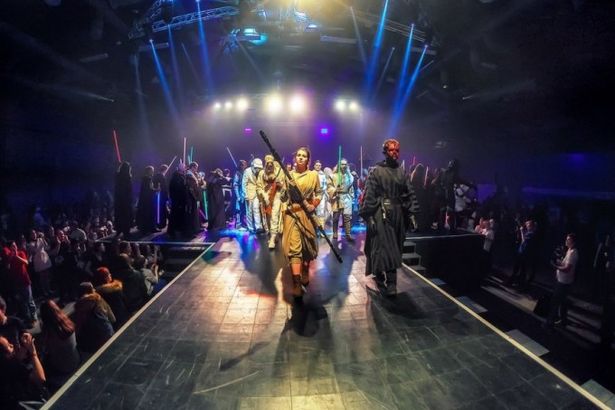 Теперь в городе всем совам, лосям, лисичкам случайно сбежавшим из своей естественной среды поможет специальная служба. «Дикий патруль» можно будет вызвать и они оперативно придут, чтобы спасти животных, оказавшихся в трудных ситуациях.