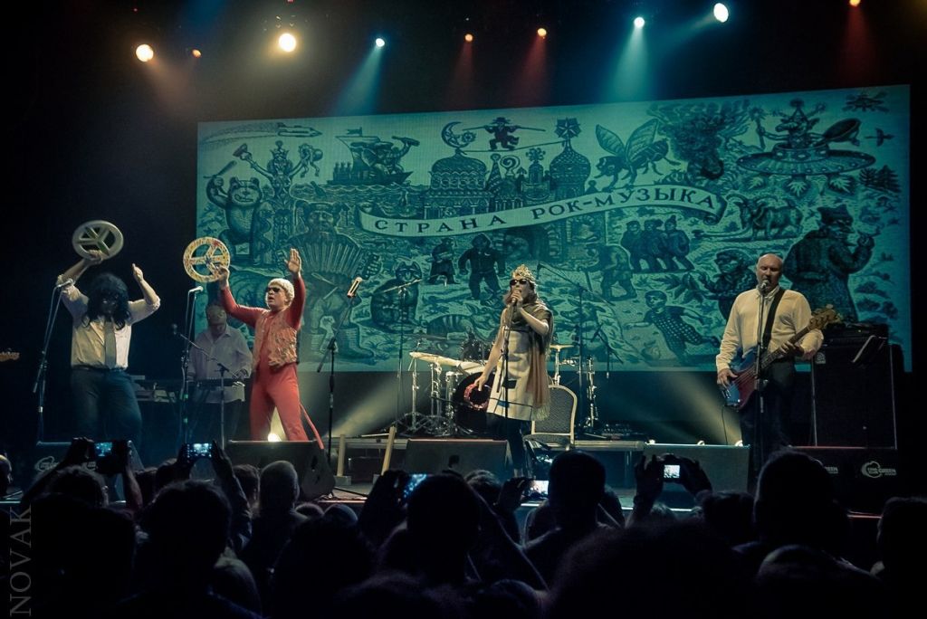 u041eu0441u0435u043du043du0438u0439 u043au043eu043du0446u0435u0440u0442 u0433u0440u0443u043fu043fu044b u041du041eu041c u0432 "u0437u043eu043bu043eu0442u043eu043c u0441u043eu0441u0442u0430u0432u0435"