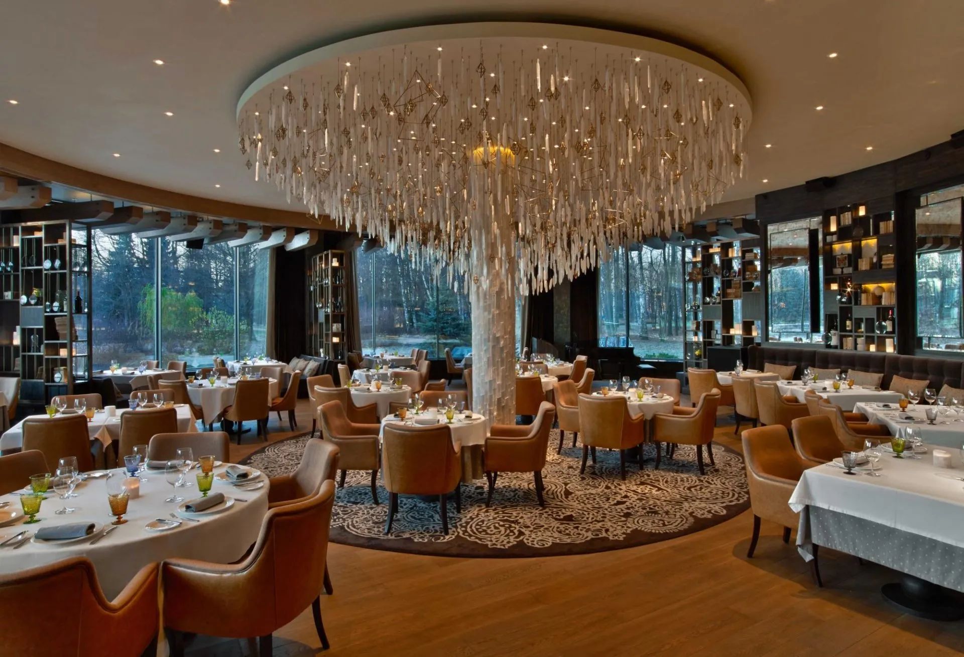 Ресторан Il Lago dei Cigni в Санкт-Петербурге — дворцовая роскошь на Крестовском острове