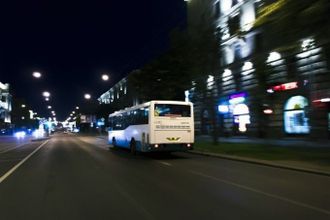 4 ноября в России пройдет праздник День народного единства. В связи с этим в Петербурге в ночное время суток запустят рейсовые автобусы, которые будут дублировать линии метро. Автобусы будут ходить в ночь на 4, 5, 6 ноября.