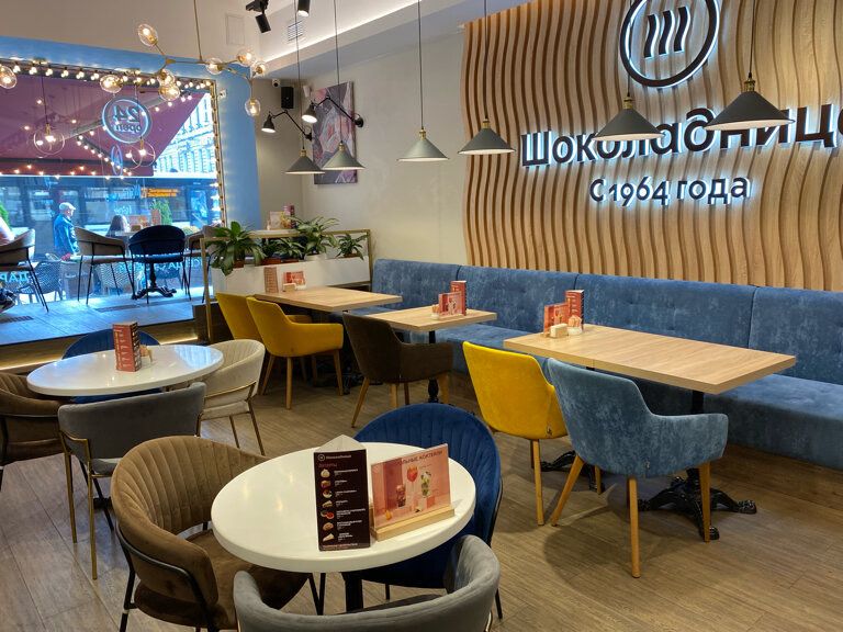 В утренней спешке не всегда есть время и желание готовить завтрак дома. К счастью, Петербург располагает большим количеством мест, где можно вкусно и недорого позавтракать. Подборка заведений с эконом-завтраками от Питер Online: