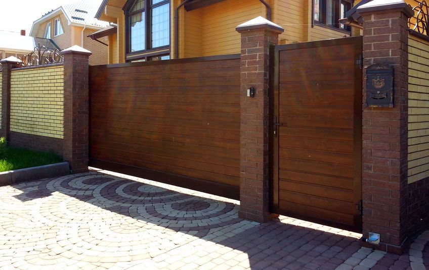 Материалы для изготовления откатных ворот