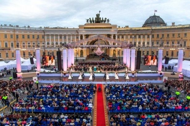 u041du0430 u0414u0432u043eu0440u0446u043eu0432u043eu0439 u043fu043bu043eu0449u0430u0434u0438 u043au043eu043du0446u0435u0440u0442 u0432 u0447u0435u0441u0442u044c 1 u043cu0430u044f