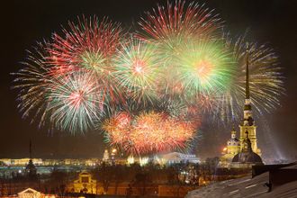 Салют на День защитника отечества в спб