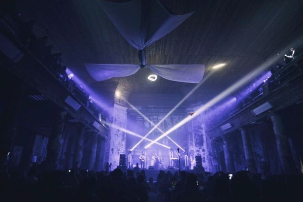 13 и 14 июня под сводами загадочного здания церкви Анненкирхе впервые покажут уникальный шоу-спектакль, раскрывающий тайны жизни и творчества гениального ученого, превратив старинный зал в удивительную Вселенную Николы Теслы.&nbsp;