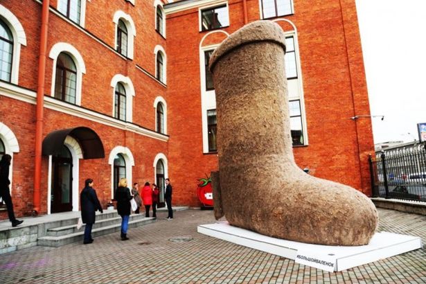 u041fu0435u0442u0435u0440u0431u0443u0440u0433u0441u043au0430u044f u0445u0443u0434u043eu0436u043du0438u0446u0430 u0441u043eu0437u0434u0430u043bu0430 u043eu0433u0440u043eu043cu043du044bu0439 u0432u0430u043bu0435u043du043eu043a u0432u0435u0441u043eu043c 100 u043au0438u043bu043eu0433u0440u0430u043cu043cu043eu0432