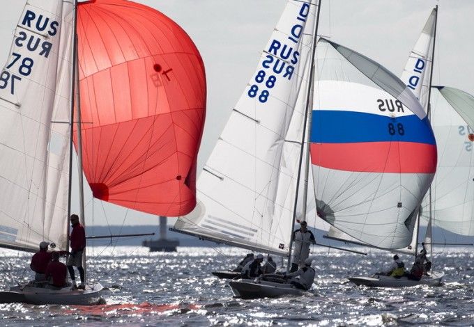 u0412 u041fu0435u0442u0435u0440u0431u0443u0440u0433u0435 u0441u0442u0430u0440u0442u043eu0432u0430u043b u0437u0440u0435u043bu0438u0449u043du044bu0439 u0447u0435u043cu043fu0438u043eu043du0430u0442 u0415u0432u0440u043eu043fu044b u0432 u043au043bu0430u0441u0441u0435 u044fu0445u0442 u00abu0414u0440u0430u043au043eu043du00bb