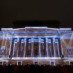 Если у вас не получилось посетить весенний фестиваль света, который проходил на площади Островского, то вам обязательно нужно это сделать в этот раз! Уникальное событие пройдёт 28-29 октября. Оно будет проходить на Исаакиевской площади. Петербуржцы и гости города увидят потрясающий 3D mapping и уникальные интерактивные световые решения. Весь ансамбль Исаакиевской площади будет задействован для мероприятия.