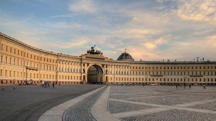 u0412 u0433u043bu0430u0432u043du043eu043c u0448u0442u0430u0431u0435 u042du0440u043cu0438u0442u0430u0436u0430 u043fu043eu044fu0432u0438u0442u0441u044f u041cu0443u0437u0435u0439 u0440u043eu0441u0441u0438u0439u0441u043au043eu0439 u0433u0432u0430u0440u0434u0438u0438