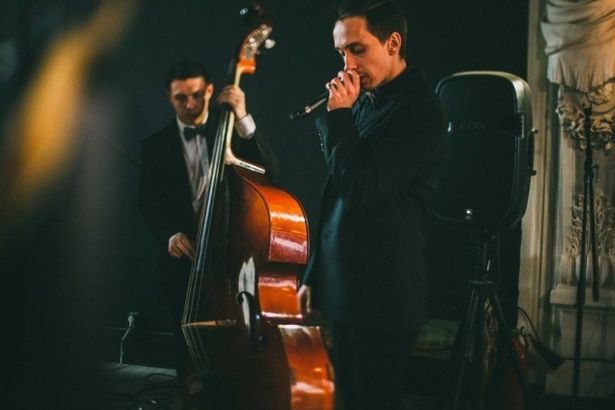 Коллектив «Ассаи и Jazz Band» возвращаются после долгого отдыха. Они всегда собирают полные площадки и никогда не разочаровывают слушателей, устраивая по-настоящему музыкальное шоу, полное искренности и живых звуков. Лучшие хиты при участии профессиональных джазовых музыкантов будут сыграны на сцене «Авроры» уже этой осенью, 3 ноября.