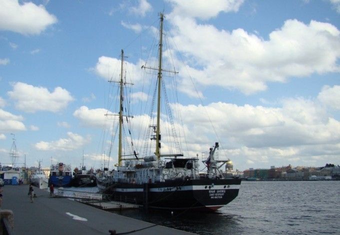 u00abu042eu043du044bu0439 u0411u0430u043bu0442u0438u0435u0446u00bb u0437u0430u043cu0435u043du0438u0442 Tre Kronor 