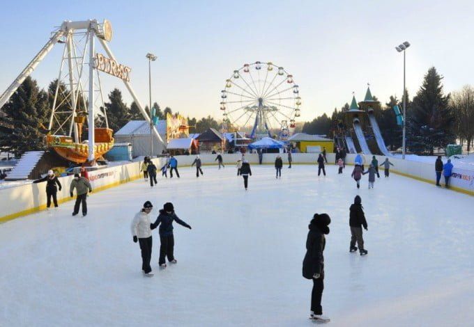 Большая карта всех бесплатных ледовых катков Петербурга была составлена группой активистов. Теперь, благодаря народной карте, горожане могут без особых усилий найти ближайшую ледовую площадку для катания.