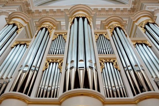 u0411u0435u0441u043fu043bu0430u0442u043du044bu0435 u043eu0440u0433u0430u043du043du044bu0435 u043au043eu043du0446u0435u0440u0442u044b: u044fu043du0432u0430u0440u044c