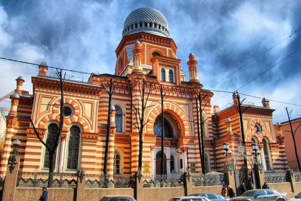 u0414u0435u043du044c u043eu0442u043au0440u044bu0442u044bu0445 u0434u0432u0435u0440u0435u0439 u0432 u0411u043eu043bu044cu0448u043eu0439 u0445u043eu0440u0430u043bu044cu043du043eu0439 u0441u0438u043du0430u0433u043eu0433u0435