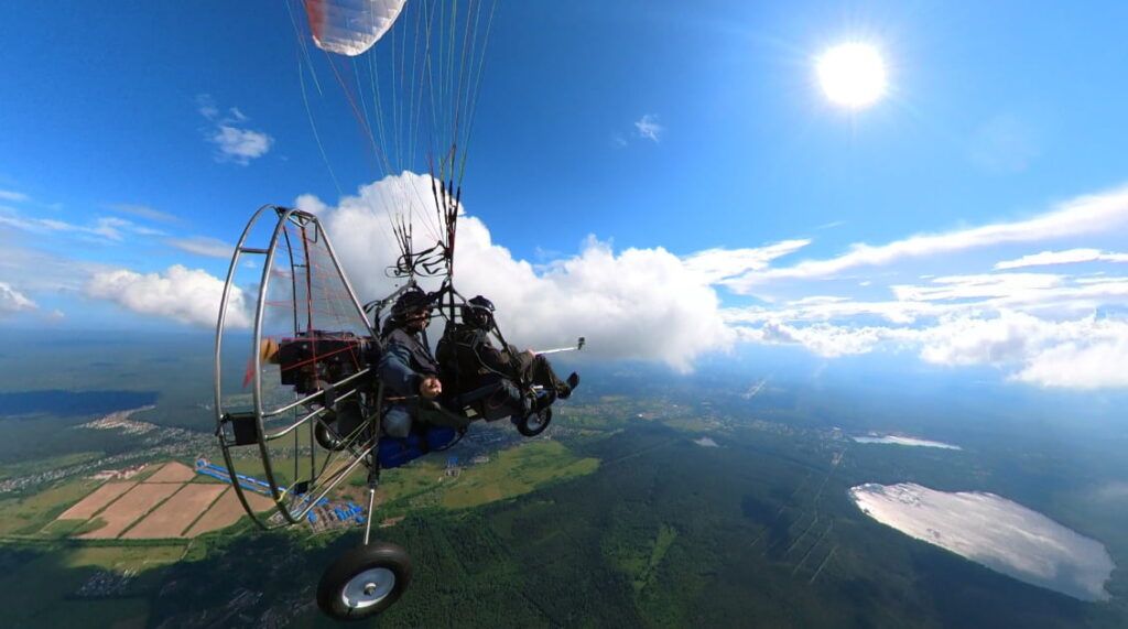 Научиться классно кататься на роликах, изучить основы журналистики и фотографии, стать настоящим мастером Кунг-фу, обучиться игре на барабанах и различным видам жонглирования, начать танцевать страстное танго, попробовать себя в актерском амплуа, получить прекрасную растяжку в Петербурге может любой желающий не потратив ни копейки.