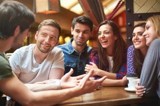 Ищете, куда сходить с друзьями в Петербурге? Лучшие идеи для встреч с друзьями: от активного отдыха до уютных мест в Санкт-Петербурге.