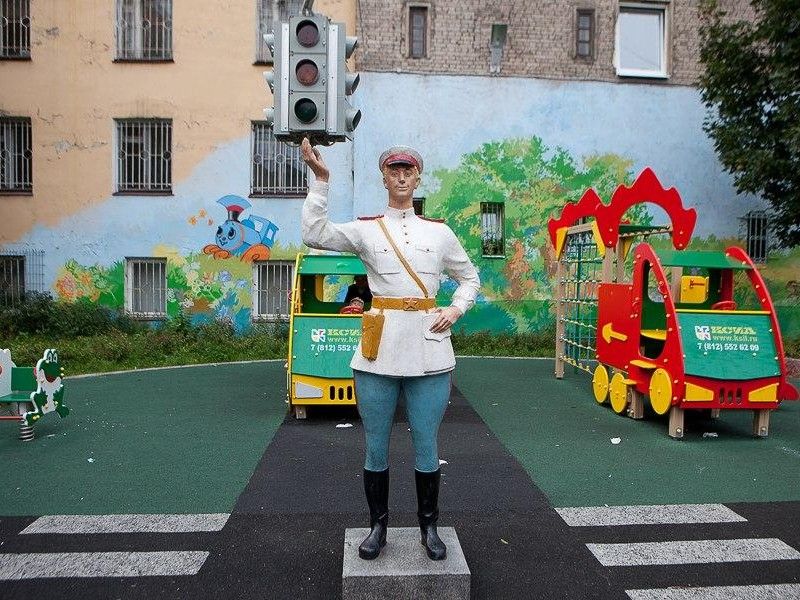 Дядя Степа на улице Правды