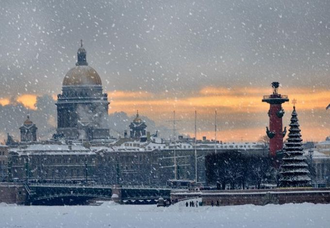 u041du0430 u0432u044bu0445u043eu0434u043du044bu0445 u0432 u041fu0435u0442u0435u0440u0431u0443u0440u0433u0435 u043fu043eu0445u043eu043bu043eu0434u0430u0435u0442 u0438 u043fu043eu0439u0434u0435u0442 u0441u043du0435u0433