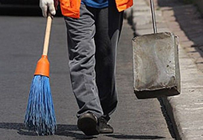 u0427u0435u0442u0432u0435u0440u0442u044c u0443u043bu0438u0446 u041fu0435u0442u0435u0440u0431u0443u0440u0433u0430 u043eu0447u0438u0449u0435u043du043e u043fu043eu0441u043bu0435 u0437u0438u043cu044b