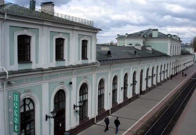 u041cu0435u0436u0434u0443 u041fu0441u043au043eu0432u043eu043c u0438 u041fu0435u0442u0435u0440u0431u0443u0440u0433u043eu043c u0441u043du043eu0432u0430 u0431u0443u0434u0435u0442 u0445u043eu0434u0438u0442u044c u043fu043eu0435u0437u0434