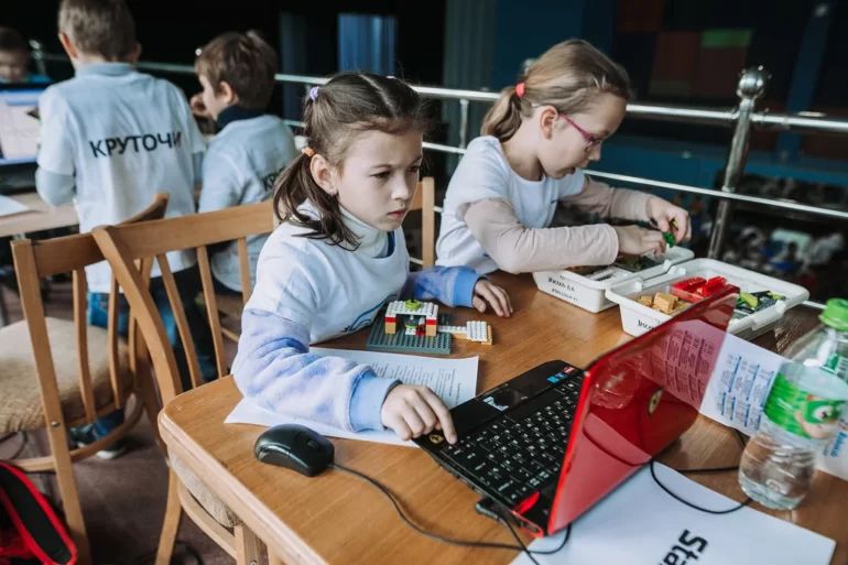 Индивидуальные занятия с преподавателем в школе робототехники Axiom, Санкт-Петербург