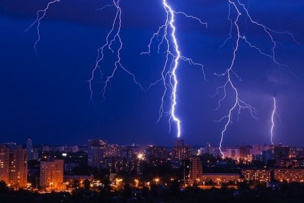 u041cu043eu0441u043au043eu0432u0441u043au0438u0439 u0448u0442u043eu0440u043c u043eu0431u0440u0443u0448u0438u0442u0441u044f u043du0430 u041fu0435u0442u0435u0440u0431u0443u0440u0433