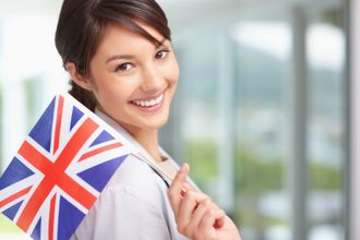 Выучить английский, занимаясь по 15 минут в день с учителем — более чем реально. Этого смогли достичь в школе английского языка EnglishTochka. За двухмесячный курс можно поднять свои навыки на один уровень и выше. Питер Online узнал, как именно создатель школы Александр Рубанов придумал новую технику обучения, и как она работает. 