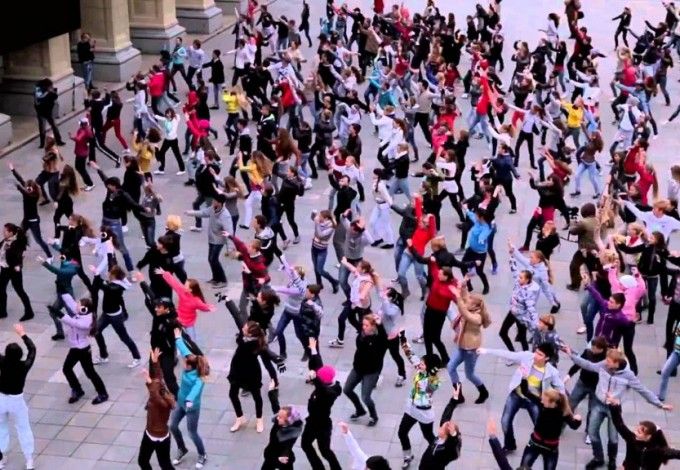 u041eu0434u0438u043d u0442u0430u043du0435u0446 u043du0430 u0432u0441u044e u0441u0442u0440u0430u043du0443