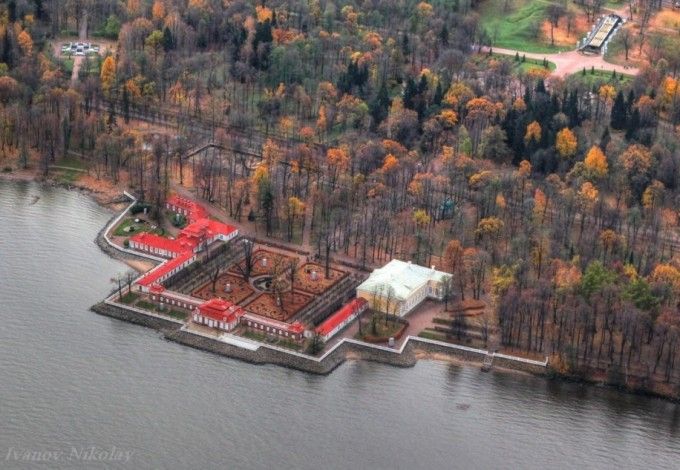 u00abu041cu043eu043du043fu043bu0435u0437u0438u0440u00bb u043fu0440u0438u043du0438u043cu0430u0435u0442 u043fu043eu0441u0435u0442u0438u0442u0435u043bu0435u0439 u041fu0435u0442u0435u0440u0433u043eu0444u0430