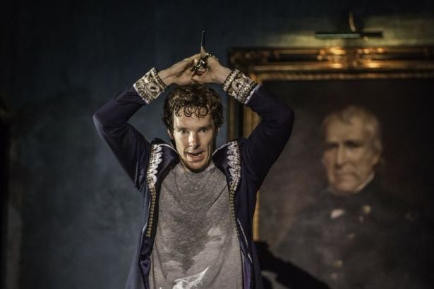 u0412u0438u0434u0435u043eu0432u0435u0440u0441u0438u044f u0441u043fu0435u043au0442u0430u043au043bu044f u00abu0413u0430u043cu043bu0435u0442u00bb u0432 u043au0438u043du043eu0442u0435u0430u0442u0440u0435 u00abu0410u0432u0440u043eu0440u0430u00bb