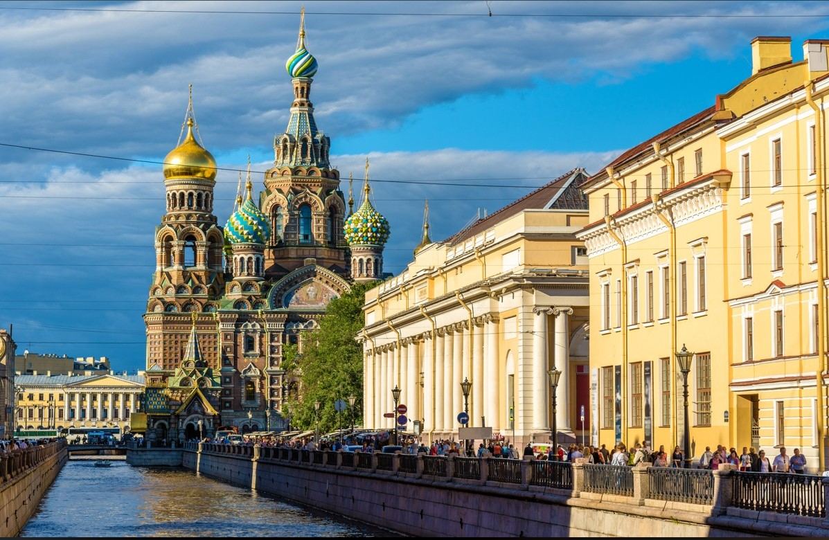 В ночь на 31 января жители Петербурга и Ленобласти наблюдали в небе суперлуние. Это редкое астрономическое явление можно было увидеть с нашей планеты из-за того, что Луна максимально приблизилась к Земле.&nbsp;