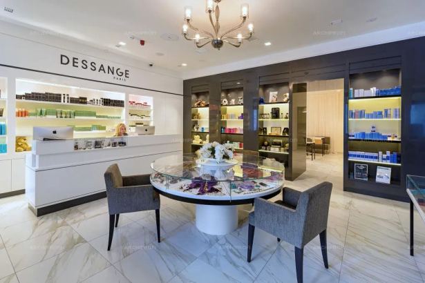 13 премиальных салонов: дом Dessange, корпорация Beauty Lounge на Лахтинской, клиника Sorry for my beauty. Цены от 1600₽ до люкса, сверено в 2026.
