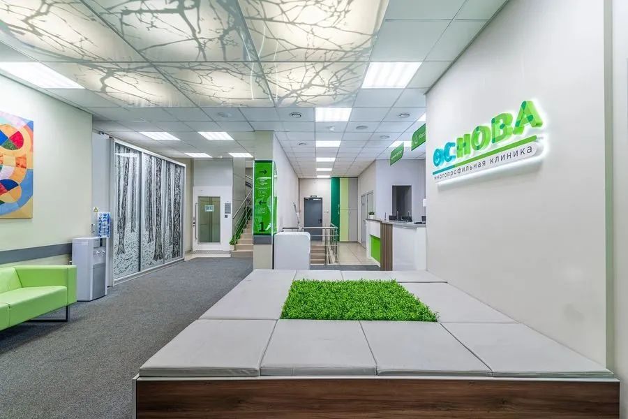 Ищете детского врача, который не напугает ребёнка и даст результаты анализов в день обращения? Проверили 17 клиник Петербурга — от бюджетных до премиальных. С точными ценами, именами педиатров и честными инсайдами про парковку.