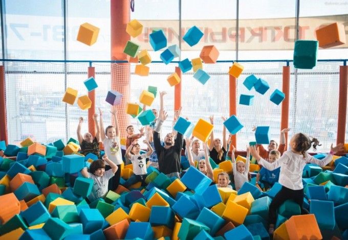 u0411u0430u0442u0443u0442u043du044bu0439 u0446u0435u043du0442u0440 Skylife u043du0430 u0417u0432u0451u0437u0434u043du043eu0439