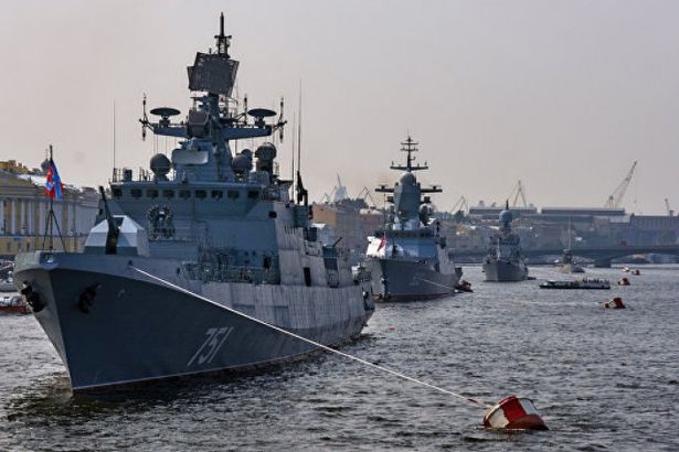 u0412u043bu0430u0434u0438u043cu0438u0440 u041fu0443u0442u0438u043d u043fu0440u0438u043cu0435u0442 u043fu0430u0440u0430u0434 u0432u043eu0435u043du043du044bu0445 u043au043eu0440u0430u0431u043bu0435u0439