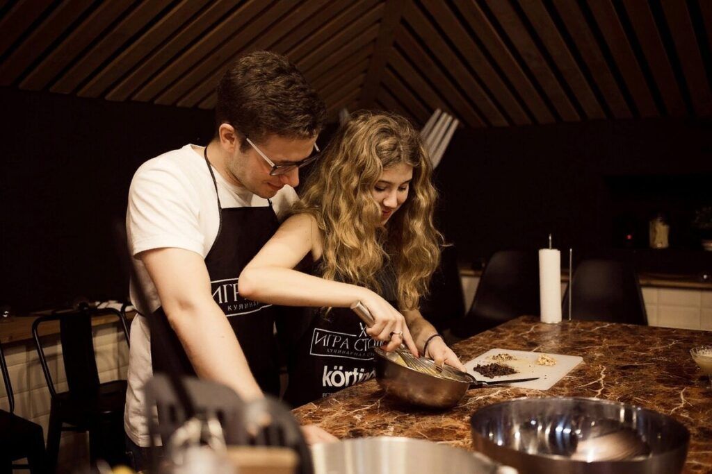 Посмотреть на звезды, прогуляться по красивому парку или загадать желание у волшебного памятника – подборка мест для влюбленных. Куда отправиться в Санкт-Петербурге в места полные романтики с любимой девушкой/парнем.