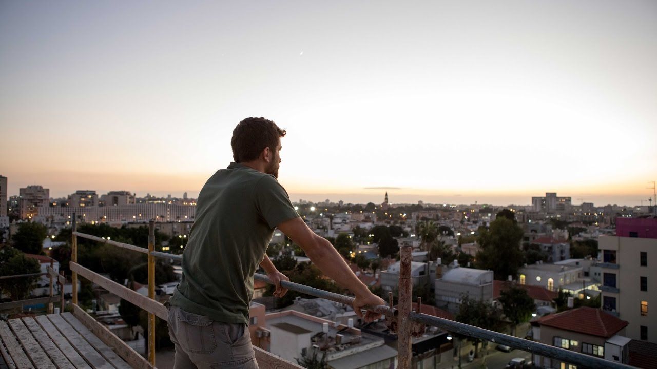 С 15 до 17 декабря петербуржцам покажут лучшие современные и художественные и документальные картины, которые были сняты за последнее время в Израиле. Все кинофильмы получили большую популярность на родине и стали победителями международных фестивалей — Каннский, Берлинский и Монреальский и других. Вход на мероприятие свободный.