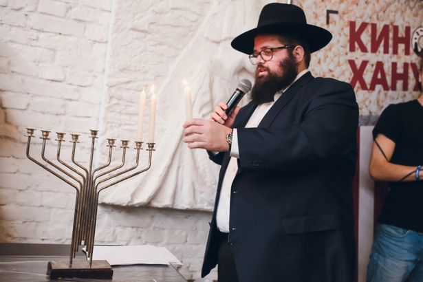 В ночь 15 на 16 декабря в Голицин Лофте пройдет празднование&nbsp;одного из самых известных еврейских праздников – Хануки.&nbsp;Израильский Культурный Центр «Натив» совместно с рядом других еврейских организаций подготовили программу в стиле культового фильма «Евротур».&nbsp;