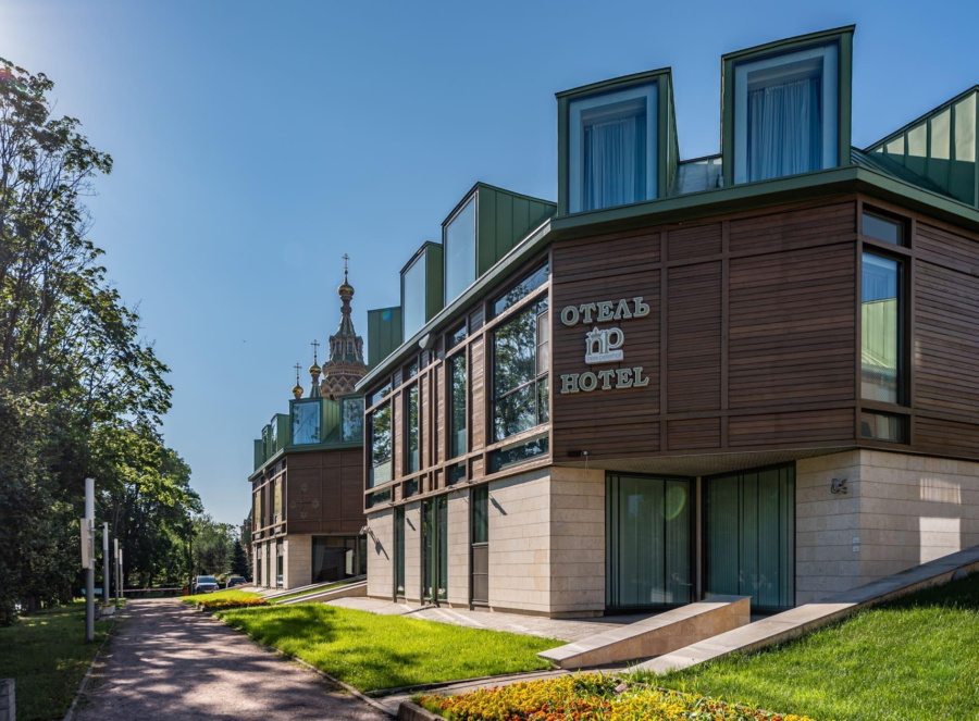 Средневековый городок с велнес-зоной, дворянская усадьба XIX века с шестью видами саун и открытым бассейном, загородный клуб с услугами ароматерапии и баней «по-черному». Питер Online собрал список из 15 лучших спа-курортов под Петербургом, где можно расслабиться и восстановить силы в хаммаме, побаловать себя медовым массажем, насладиться тишиной и спокойствием, прекрасными видами и чистейшим лесным воздухом.