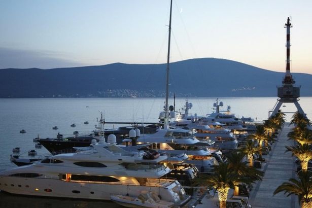 u0421u0440u043eu043a u0431u0435u0437u0432u0438u0437u043eu0432u043eu0433u043e u043fu0440u0435u0431u044bu0432u0430u043du0438u044f u0432 u0427u0435u0440u043du043eu0433u043eu0440u0438u0438 u0434u043bu044f u0440u043eu0441u0441u0438u044fu043d u0443u0432u0435u043bu0438u0447u0435u043d u0432u0442u0440u043eu0435