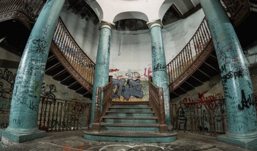  large rotond1.jpg 7b2f5