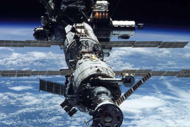 u041fu0435u0442u0435u0440u0431u0443u0440u0436u0446u044b u0441u043cu043eu0433u0443u0442 u0443u0432u0438u0434u0435u0442u044c u041cu041au0421 u043du0435u0432u043eu043eu0440u0443u0436u0435u043du043du044bu043c u0433u043bu0430u0437u043eu043c