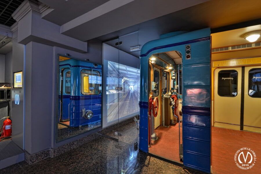 Чем себя развлечь, когда все достопримечательности Санкт-Петербурга осмотрены? Сходите на интерактивные выставки, где разрешено трогать экспонаты, нажимать на кнопки, и где взрослому будет нескучно провести время. В подборке вы найдете даже пикантные музеи с тематикой 18+.