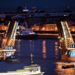 u041du0430u0434u043e u0437u043du0430u0442u044c: u0441u0430u043cu044bu0435 u0436u0438u0432u043eu043fu0438u0441u043du044bu0435 u043cu043eu0441u0442u044b u041fu0435u0442u0435u0440u0431u0443u0440u0433u0430