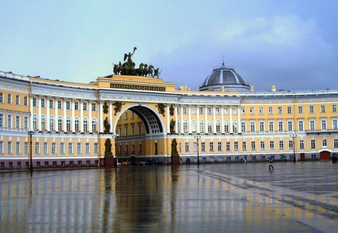 С 1 по 3 декабря в Петербурге пройдет V международный культурный форум, главным торжественным мероприятием которого станет передача эстафеты от года российского кино году экологии. В программа культурного форума уже более 180 других мероприятий, которые пройдут на 92 площадках.