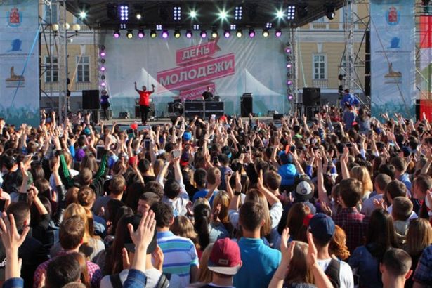 u0414u0435u043du044c u043cu043eu043bu043eu0434u0435u0436u0438 u043fu0440u043eu0439u0434u0435u0442 u043du0430 u0414u0432u043eu0440u0446u043eu0432u043eu0439 u043fu043bu043eu0449u0430u0434u0438