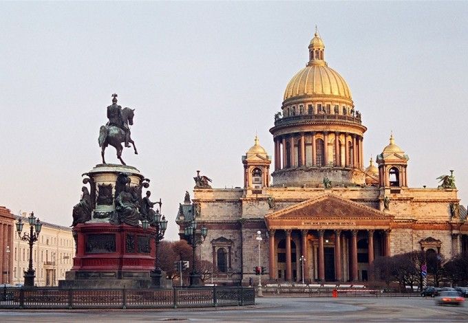 6 u0430u0432u0433u0443u0441u0442u0430 1735 u0433u043eu0434u0430 u043cu043eu043bu043du0438u044f u0440u0430u0437u0431u0438u043bu0430 u0447u0430u0441u044b u0418u0441u0430u0430u043au0438u0435u0432u0441u043au043eu0433u043e u0441u043eu0431u043eu0440u0430