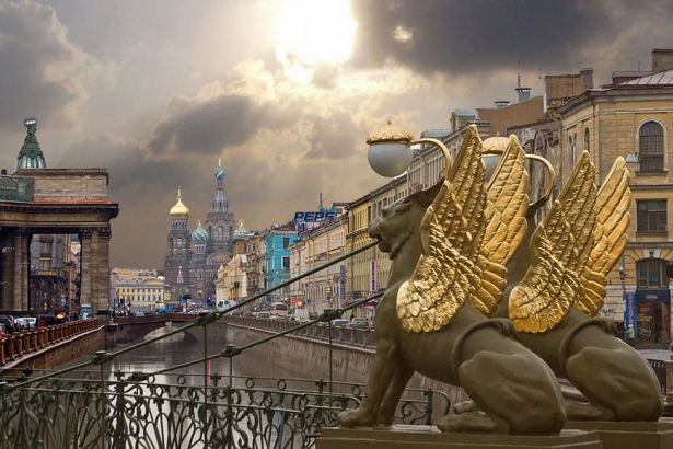 Где найти мосты с грифонами и львами в СПб? История Банковского, Львиного и Почтамтского мостов. Городские легенды и маршрут прогулки по центру